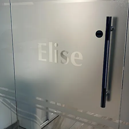 Elise Apartament *